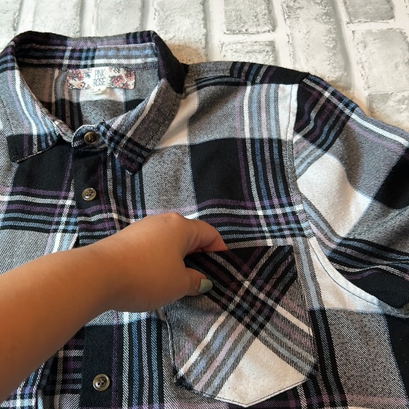 PINK ROSE | LONG SLEEVE FLANNEL - Picture 3 of 7